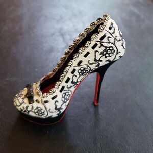 RARE Just The Right Shoe 2011 "E'Lan" by Lorraine Vail